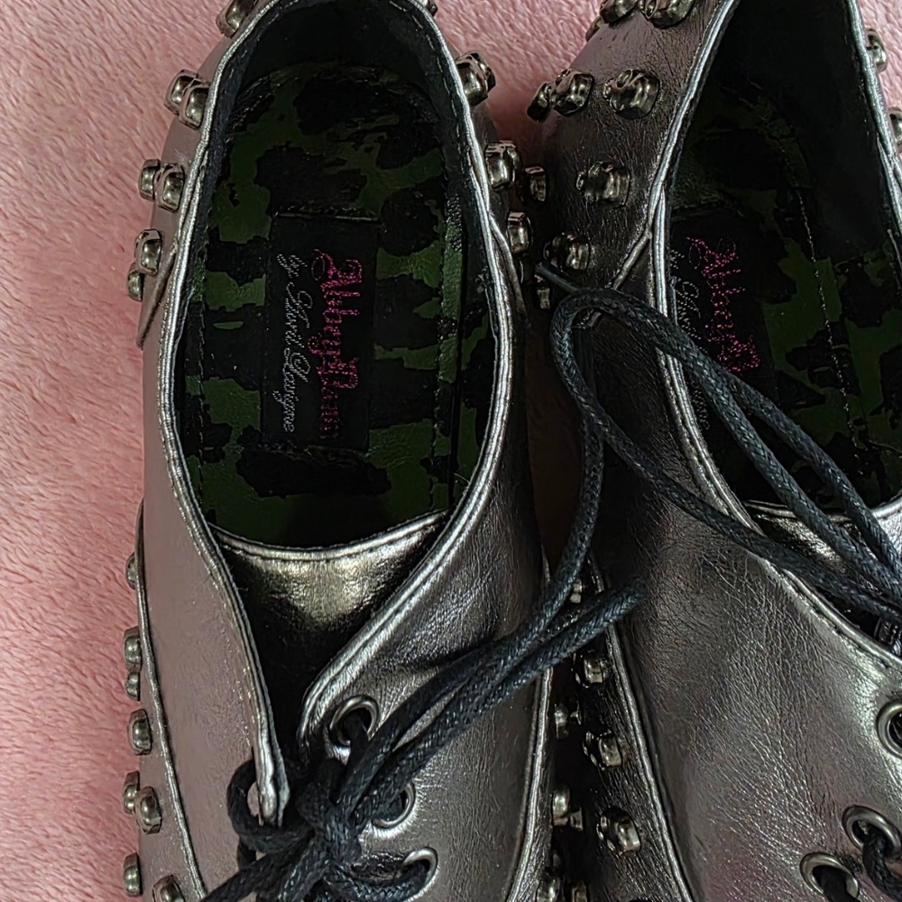 💀 Abbey Dawn Skull Shoes 💀 - Picture 5 of 8